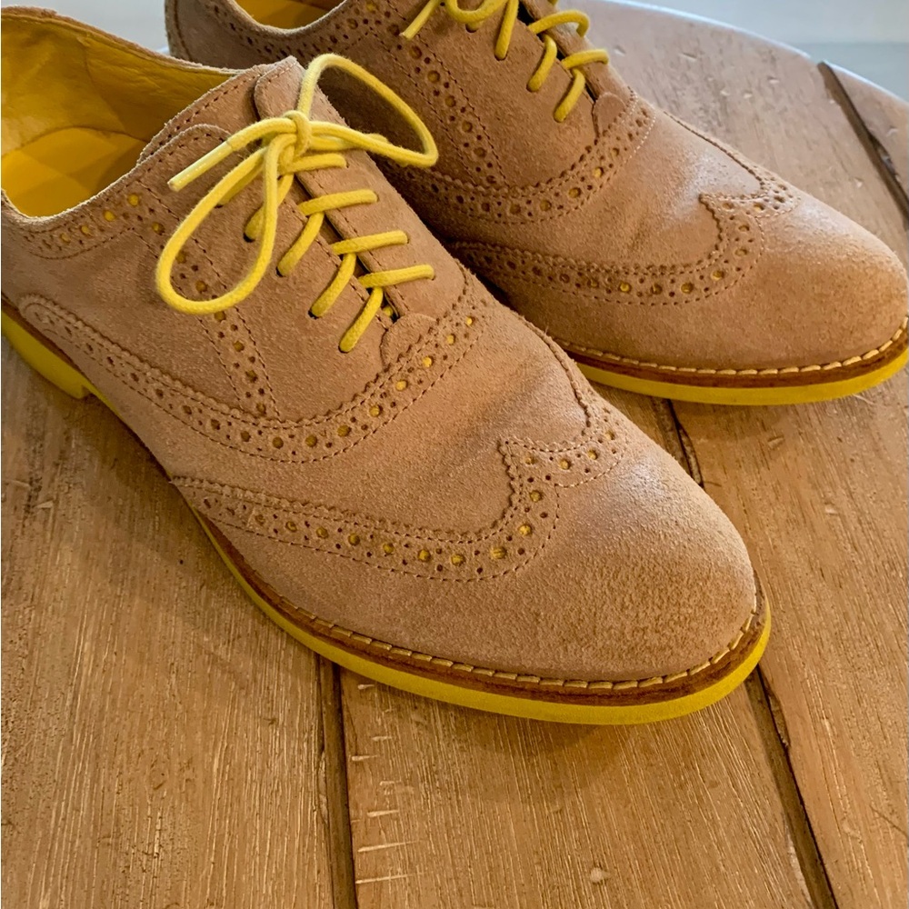 Cole Haan Tan Suede Gramercy Wingtip Oxford with Yellow Accents sz 6 women’s